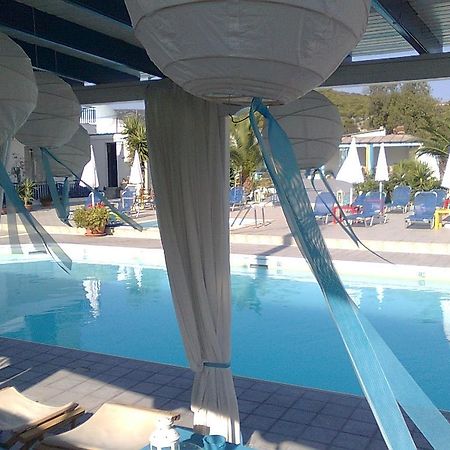 Helios Hotel Agia Marina  Ngoại thất bức ảnh